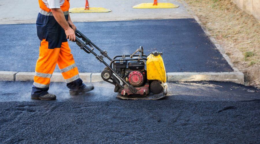 Professional gutter cleaning in Graham, NC